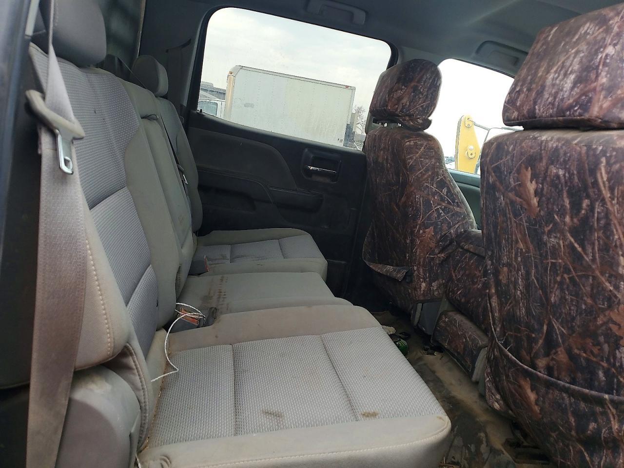 2015 Chev Rolet Silverado 3500 Flatbed Truck