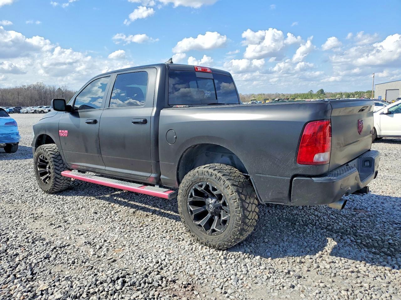 2017 Dodge RAM 1500 SLT