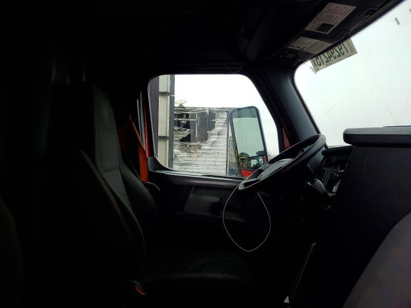 2021 Freightliner Cascadia 126 Semi Truck