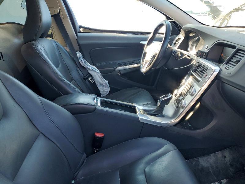 2018 Volvo V60 Cross Country Premier