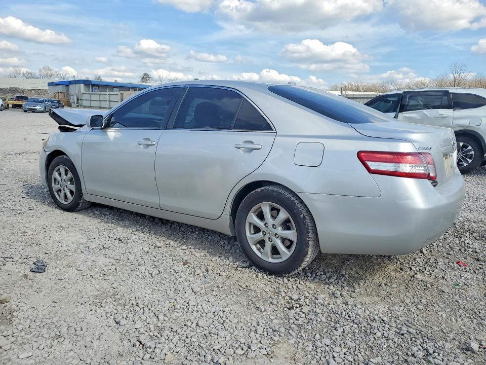2011 Toyota Camry le