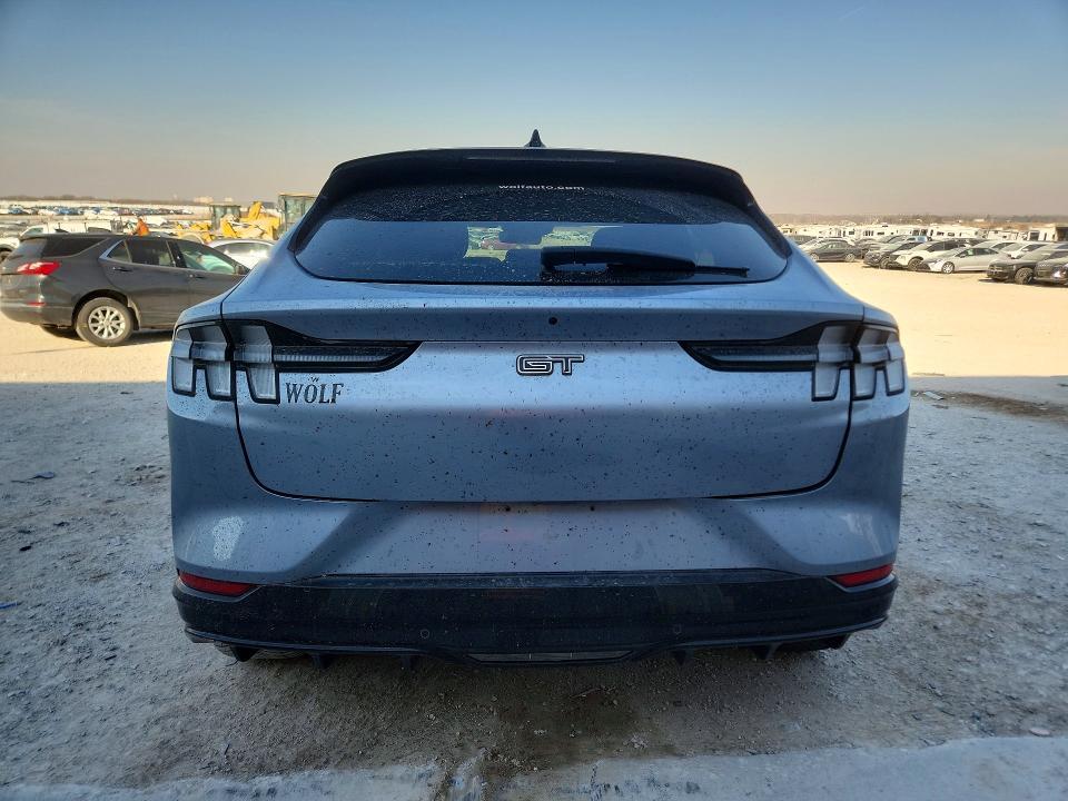 2022 Ford Mustang Mach-e gt