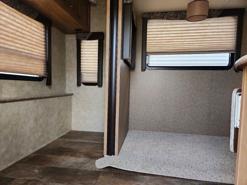 2016 Gulf Craft Inc. 2016 Gulf Stream Gulf Breeza Camper