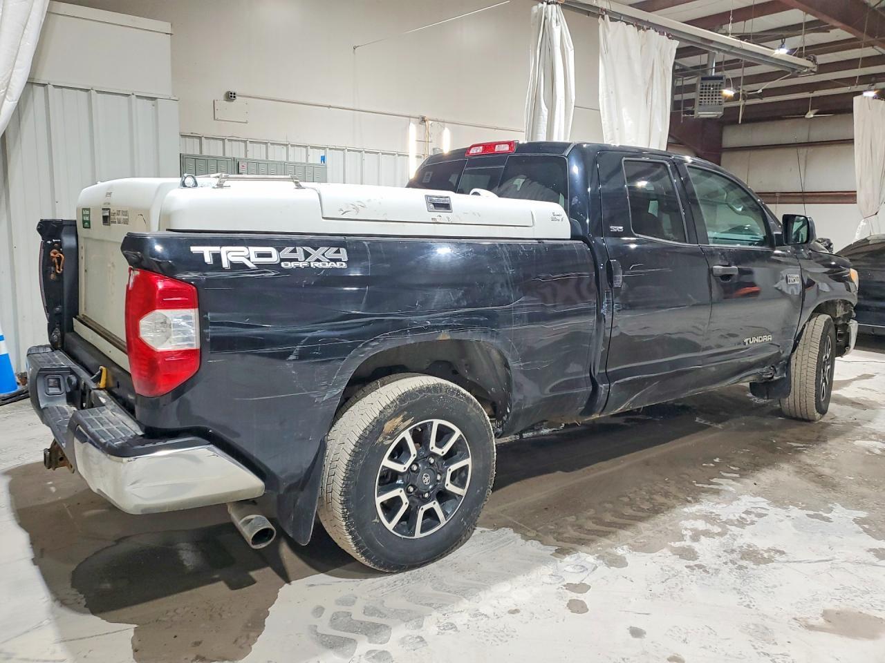 2017 Toyota Tundra SR5
