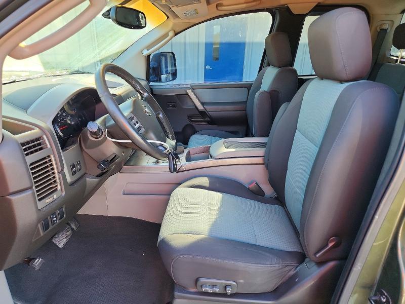 2004 Nissan Titan XE