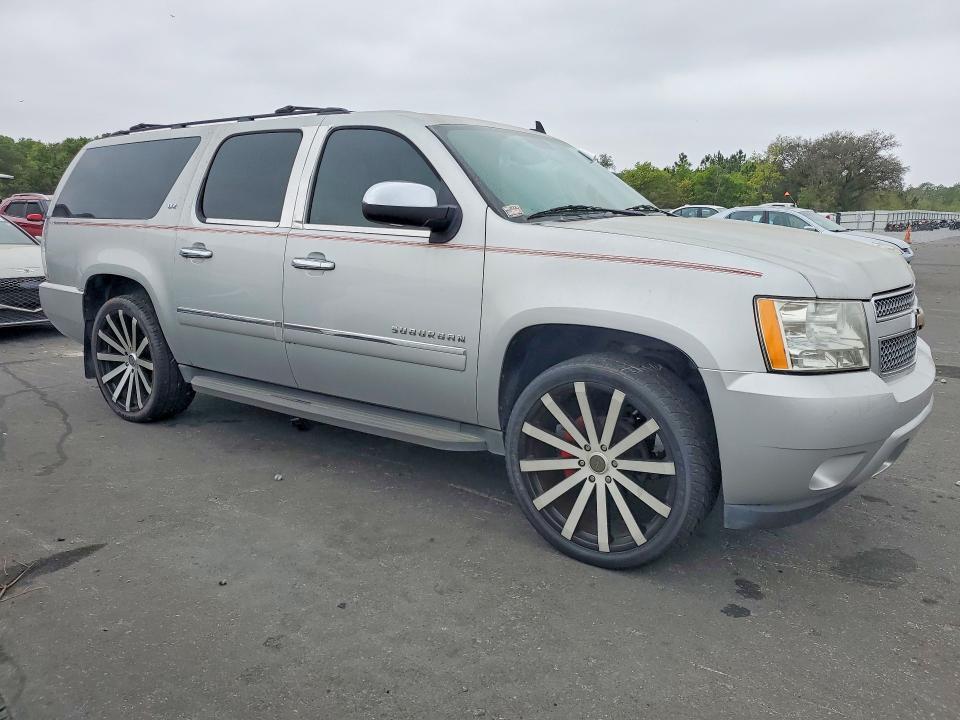 2011 Chevrolet Suburban C1500 ltz