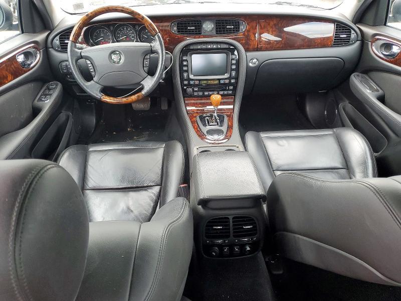 2004 Jaguar XJ8