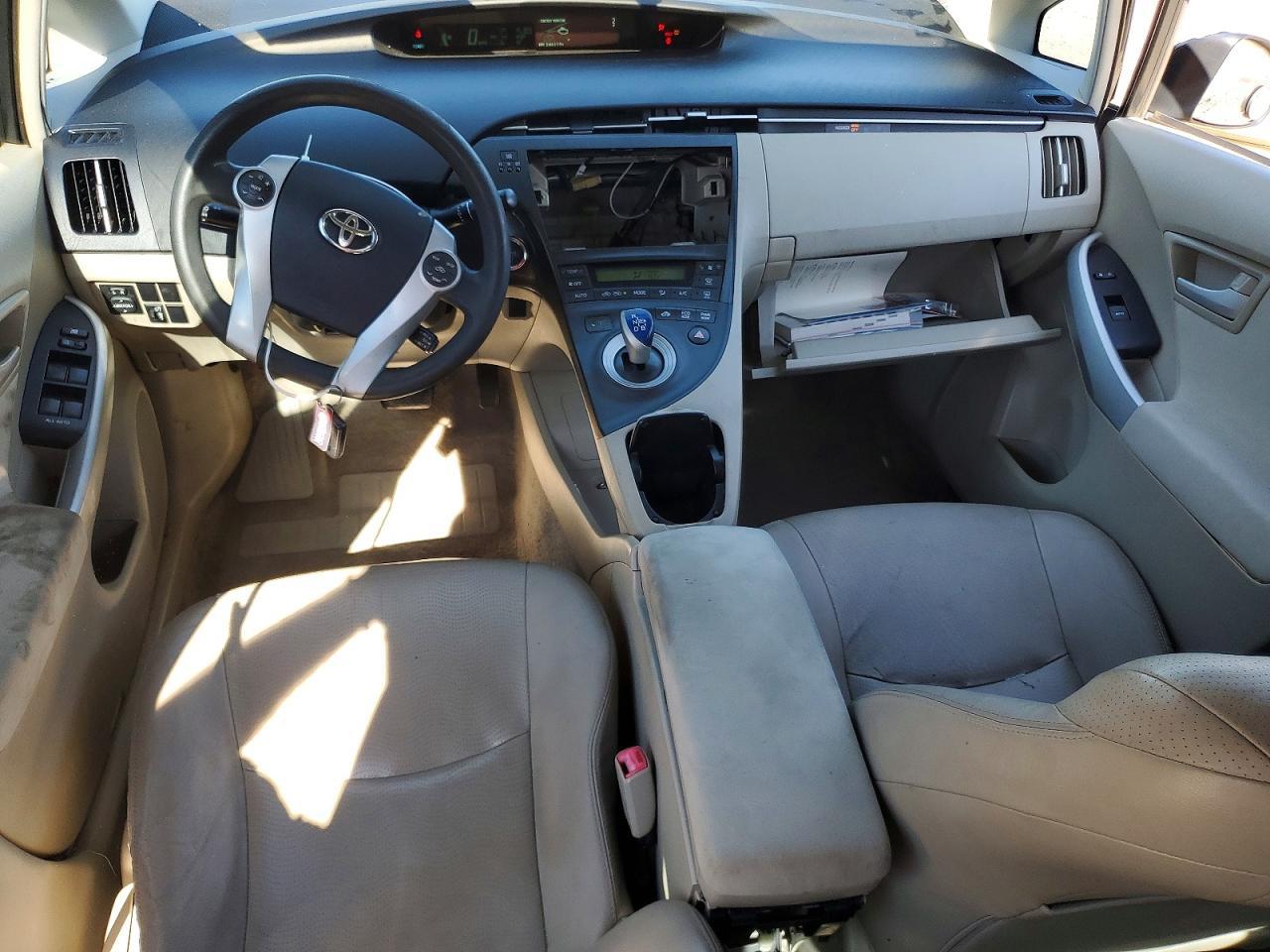 2010 Toyota Prius ii