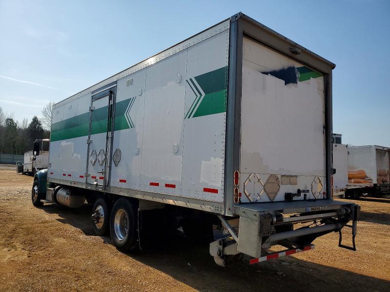 2018 Peterbilt Tractor 2018 Peterbilt 348 BOX Truck