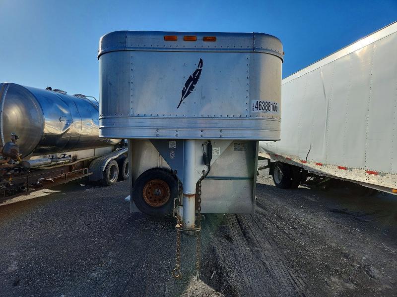 2010 Feat - Featherlite 2010 Featherlite 8127 Livestock Trailer