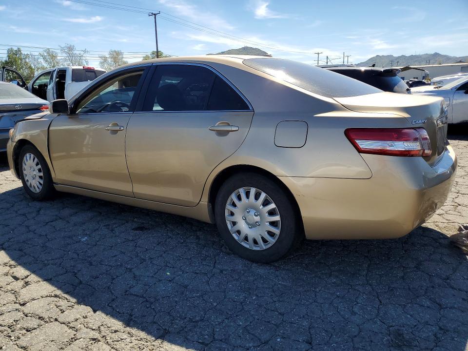 2010 Toyota Camry le