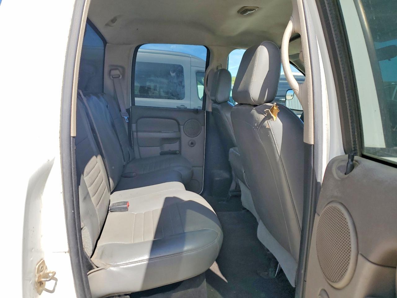 2005 Dodge RAM 2500 ST