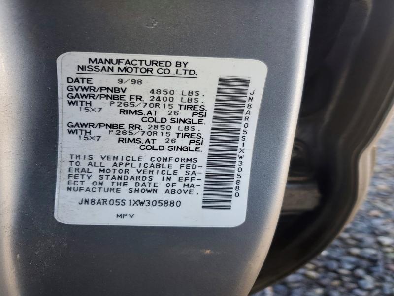 1999 Nissan Pathfinder xe