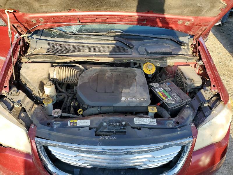 2014 Chrysler Town & Country Touring l