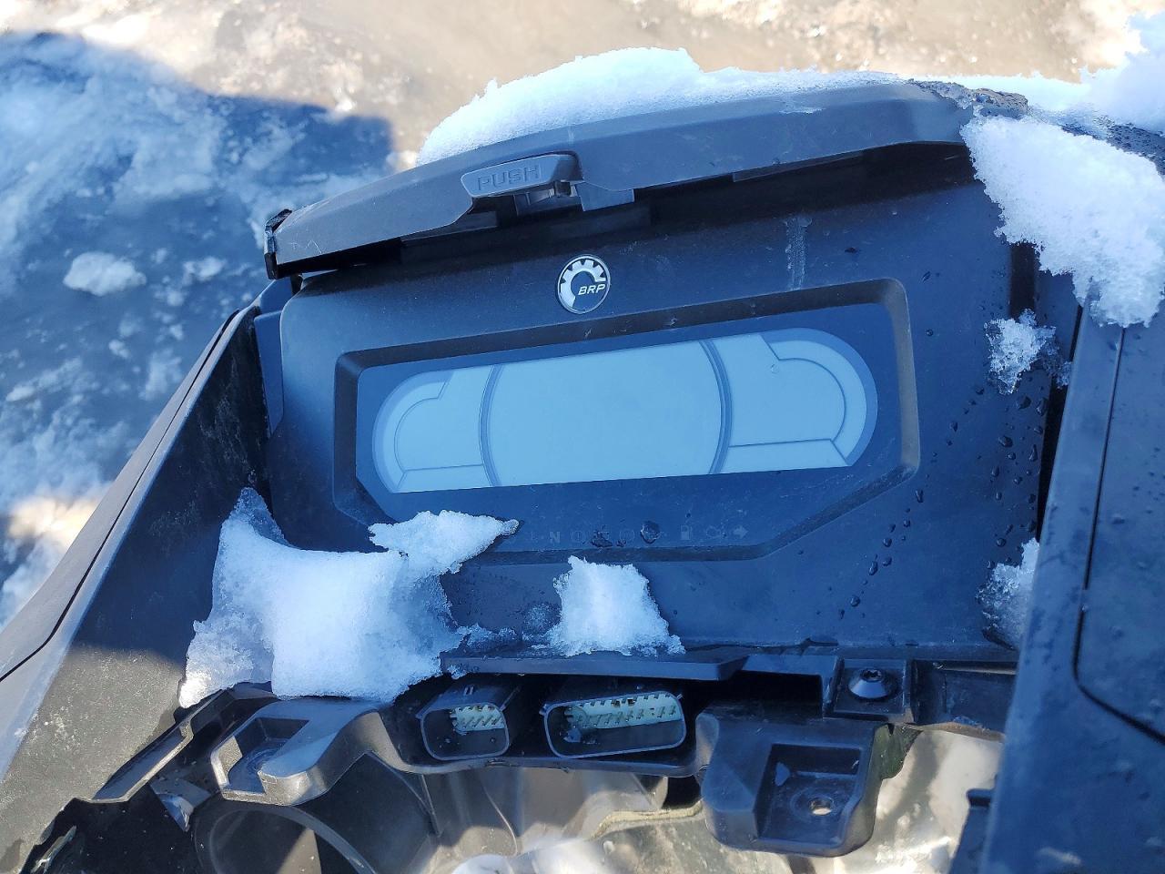 2025 Skidoo MXZ X 129 850 E