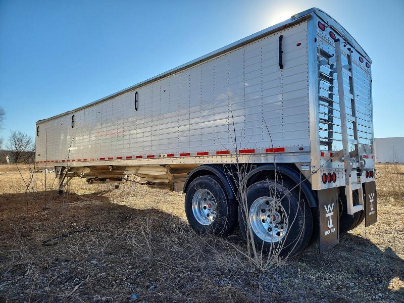 2026 Wilson Hogtrailer 2026 Wilson DWH-750 Grain Trailer