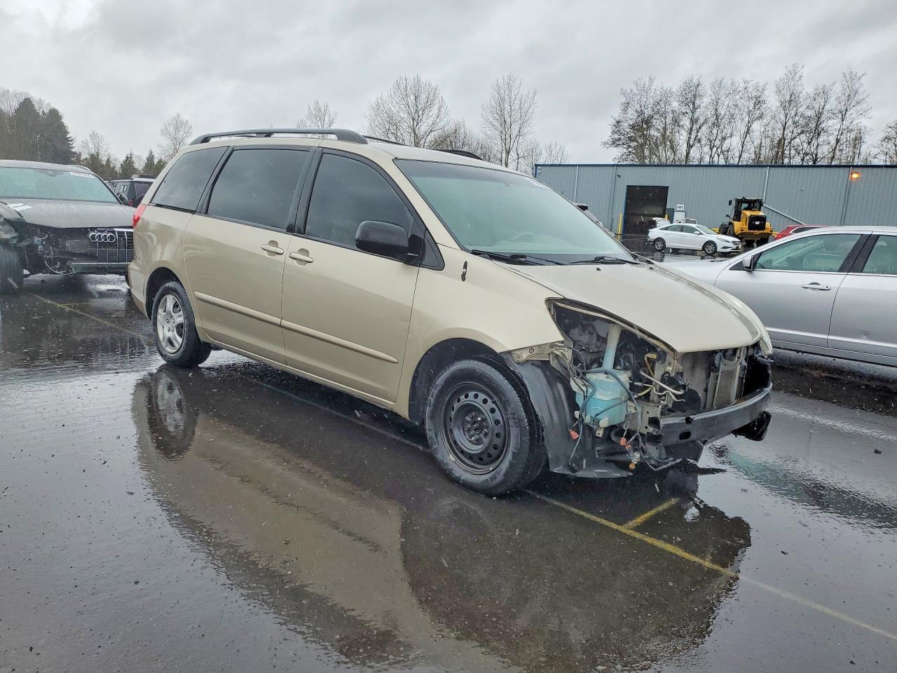 2010 Toyota Sienna ce 7-passenger