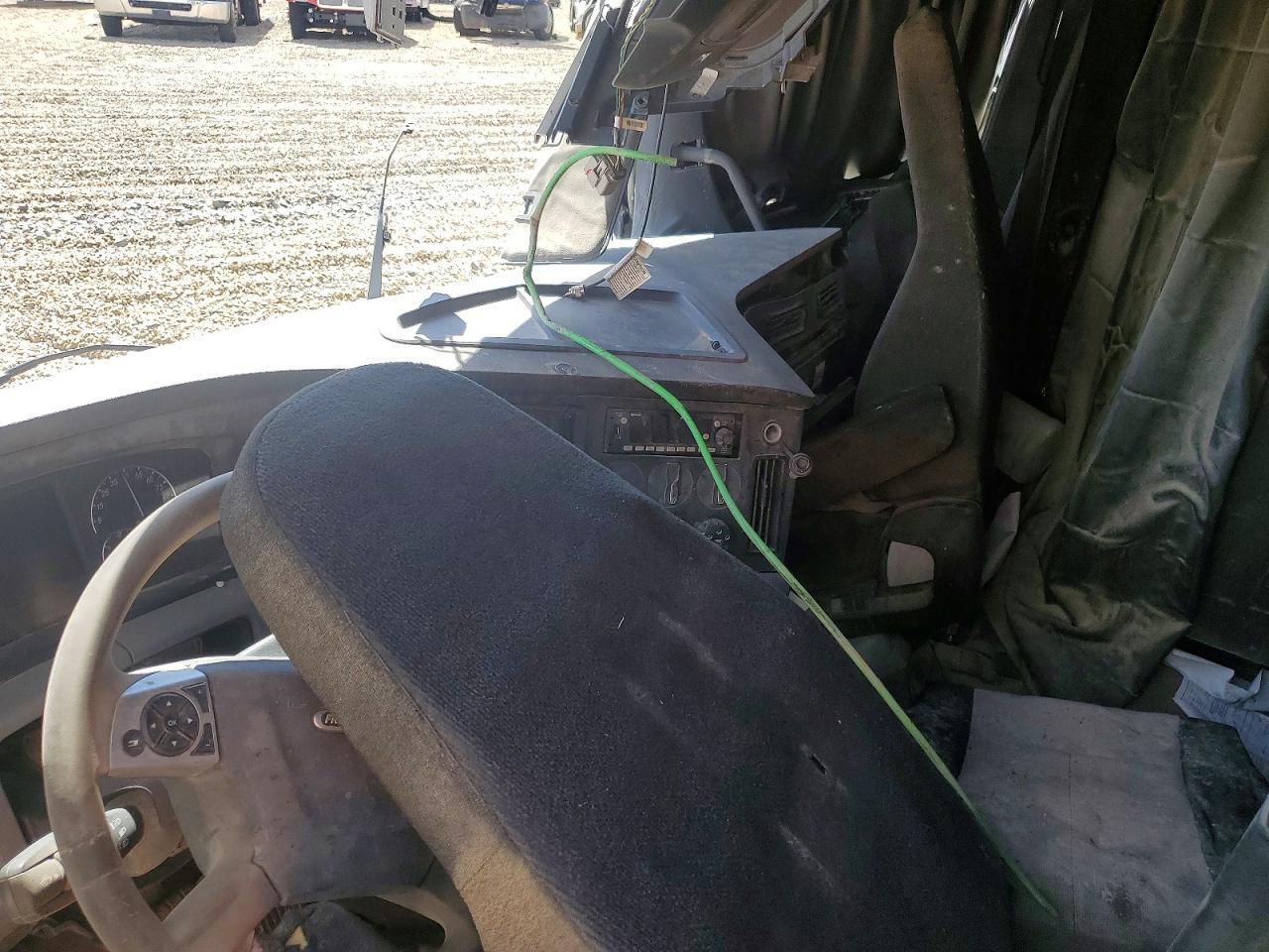 2022 Freigliner 2022 Freightliner Cascadia 126 Semi Truck