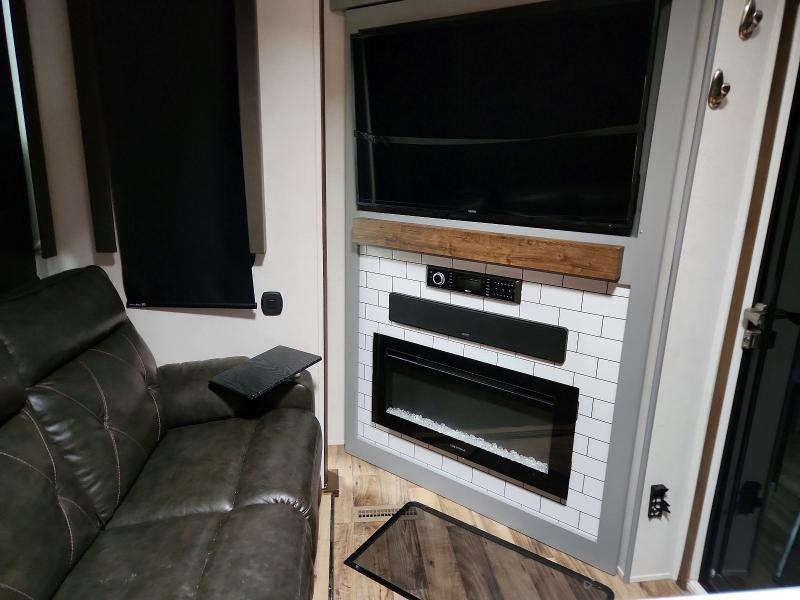 2019 Keystone Fuzion Camper