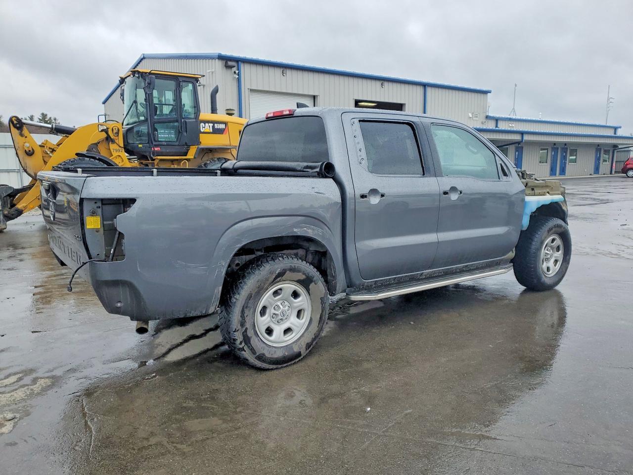 2022 Nissan Frontier S