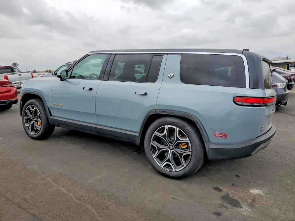 2024 Rivian R1S Adventure