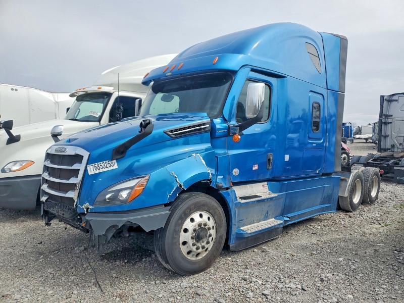 2021 Freightliner Cascadia 126