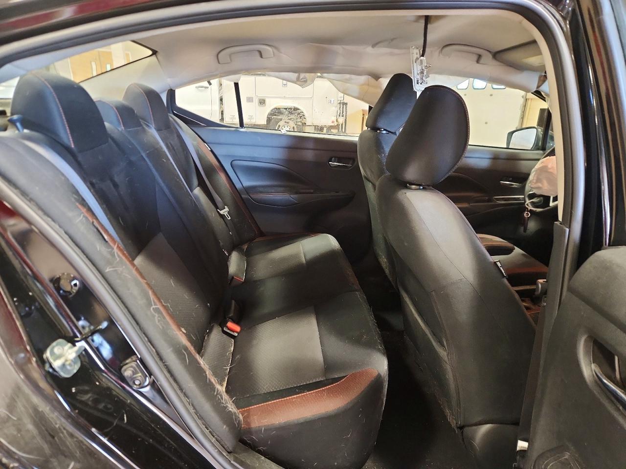 2022 Nissan Versa sr