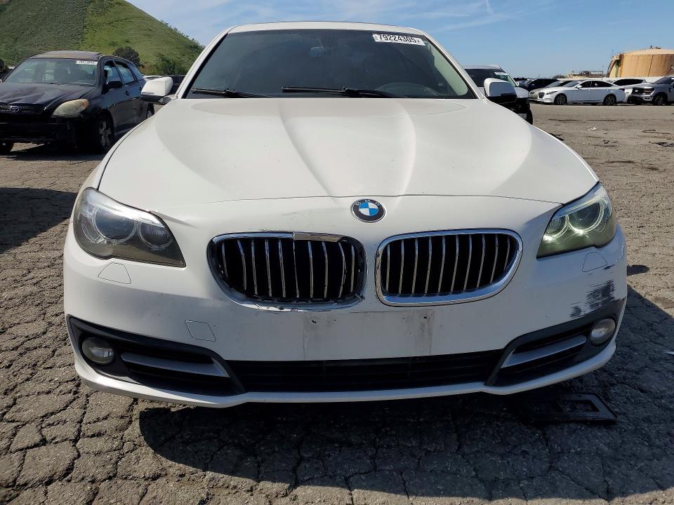 2015 BMW 528 i