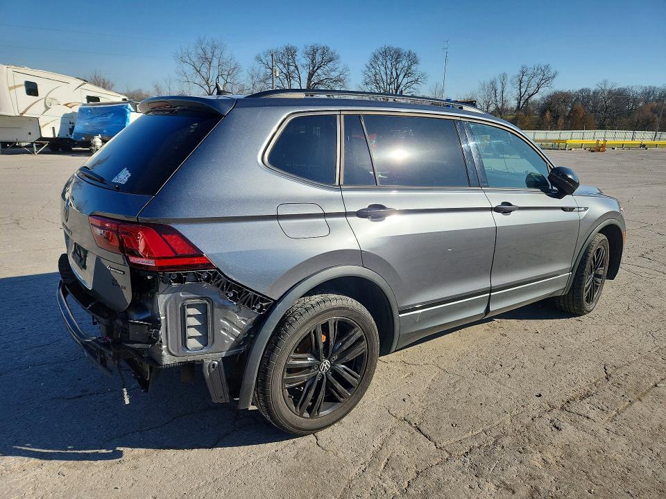 2022 Volkswagen Tiguan se R-line Black