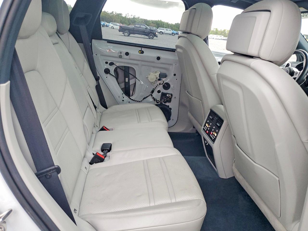 2019 Porsche Cayenne se Hybrid