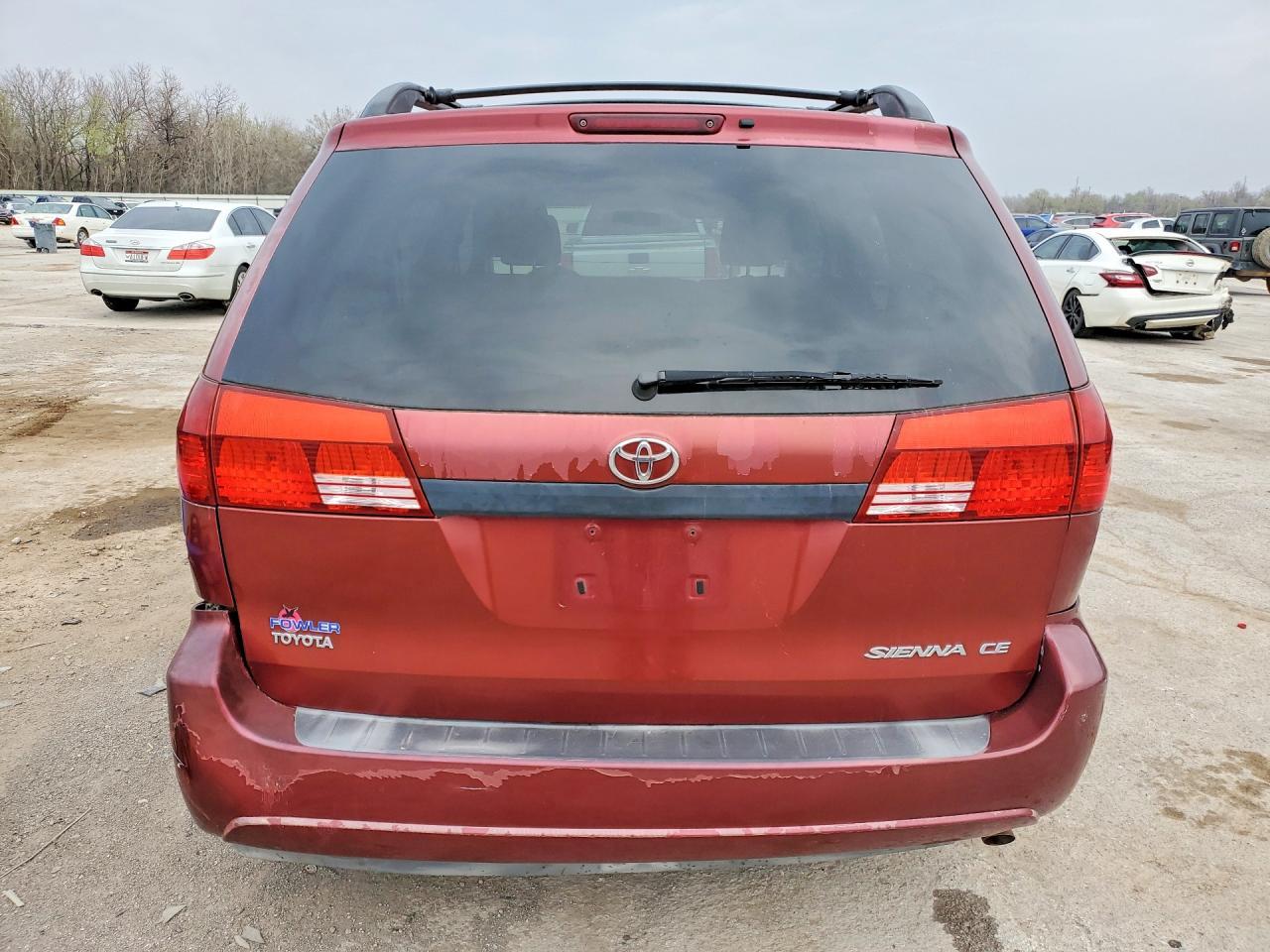 2005 Toyota Sienna ce 7 Passenger