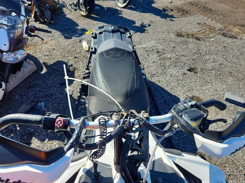 2016 Skidoo Renegade