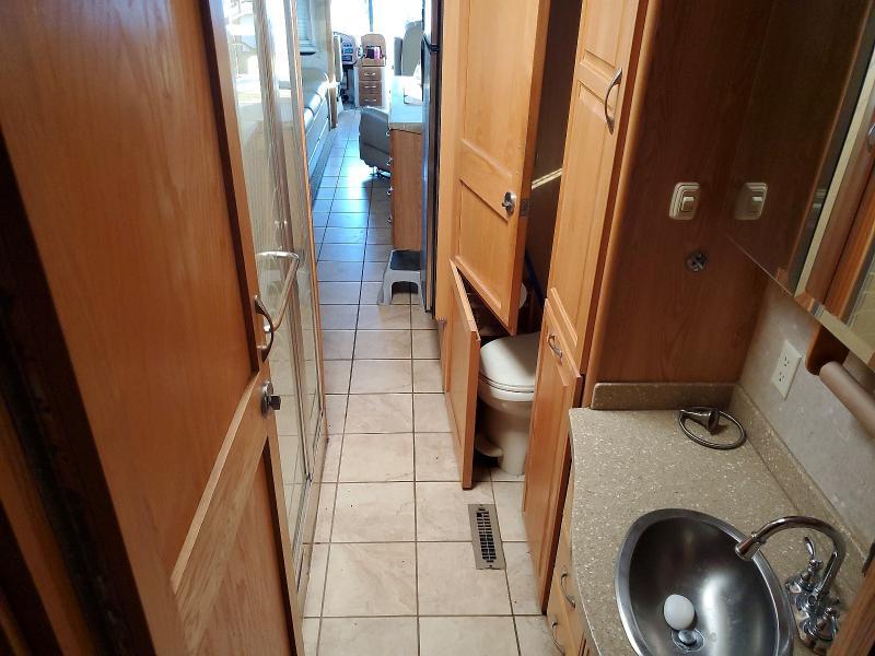 2007 Freigliner Chassis X Line Motor Home