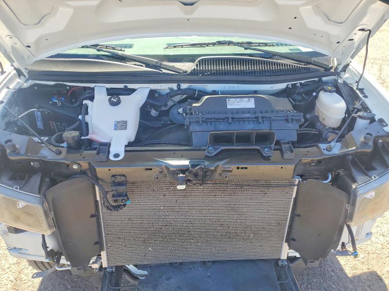 2025 Chevrolet Express G3500 lt