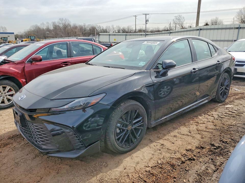 2025 Toyota Camry se