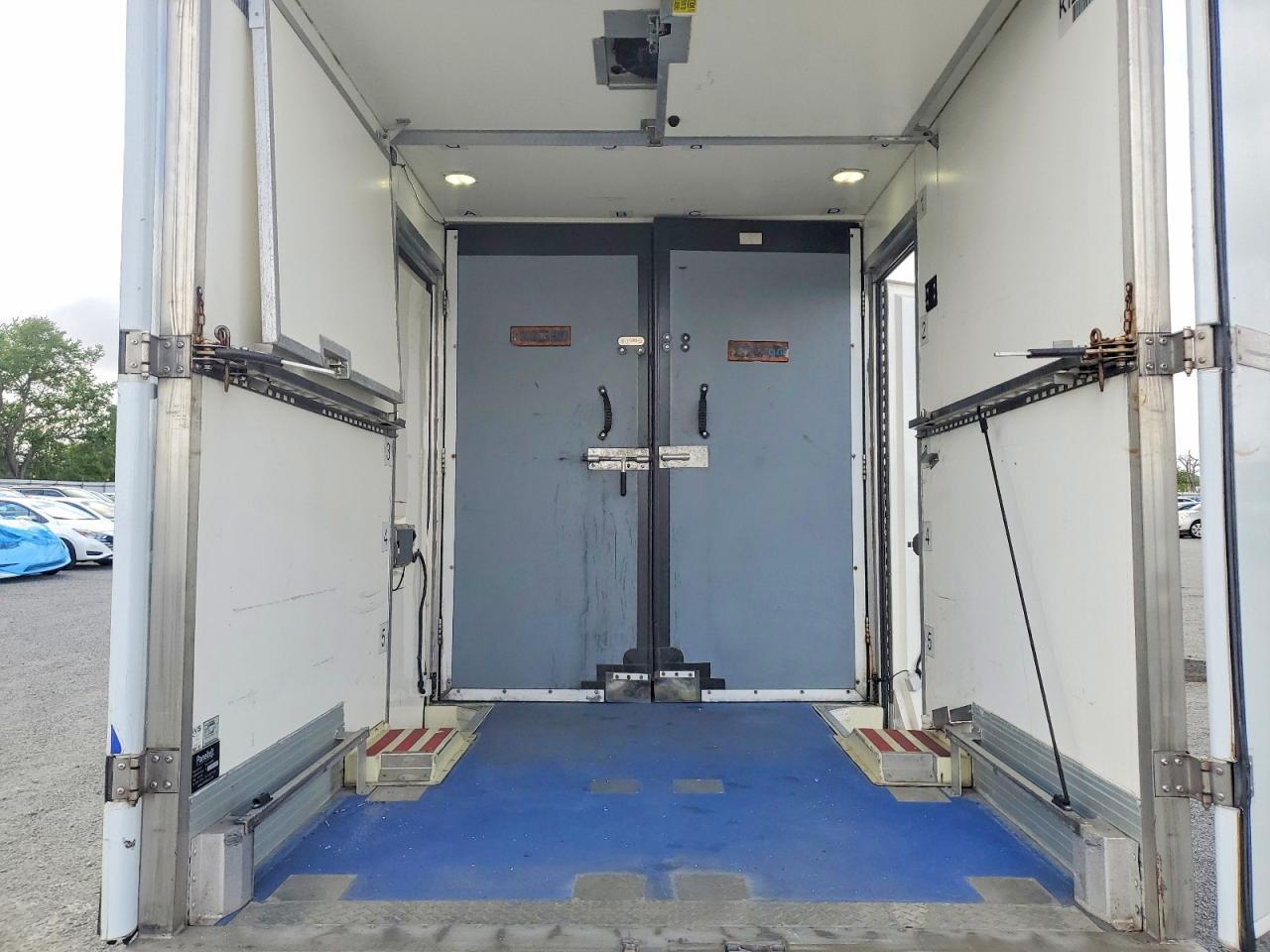 2020 Ford Transit 350 Delivery Truck