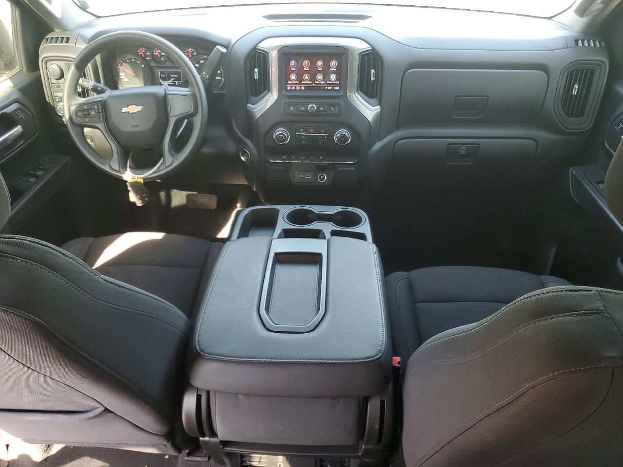 2024 Chevrolet Silverado K1500 Custom