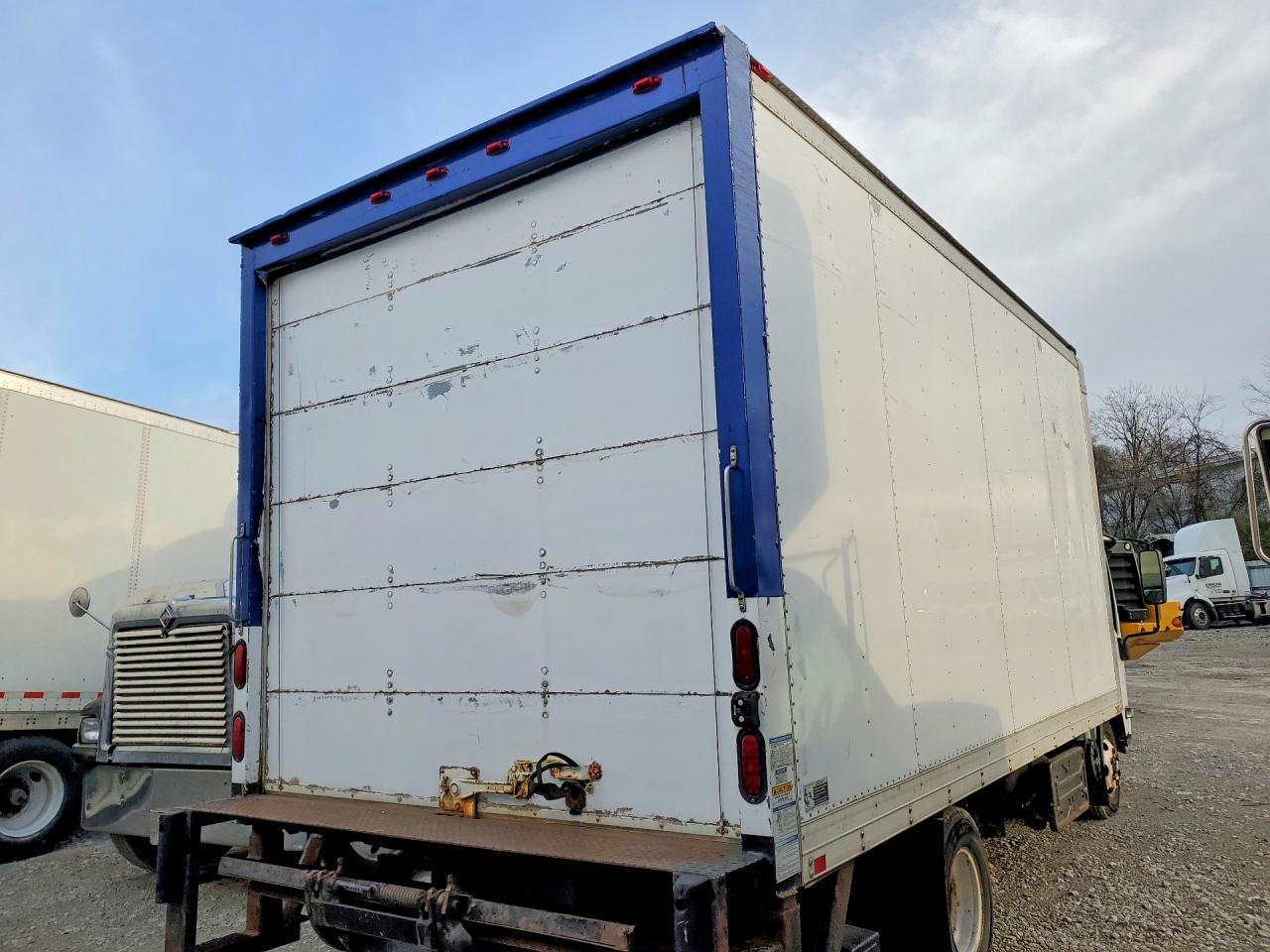 2011 Isuzu NPR