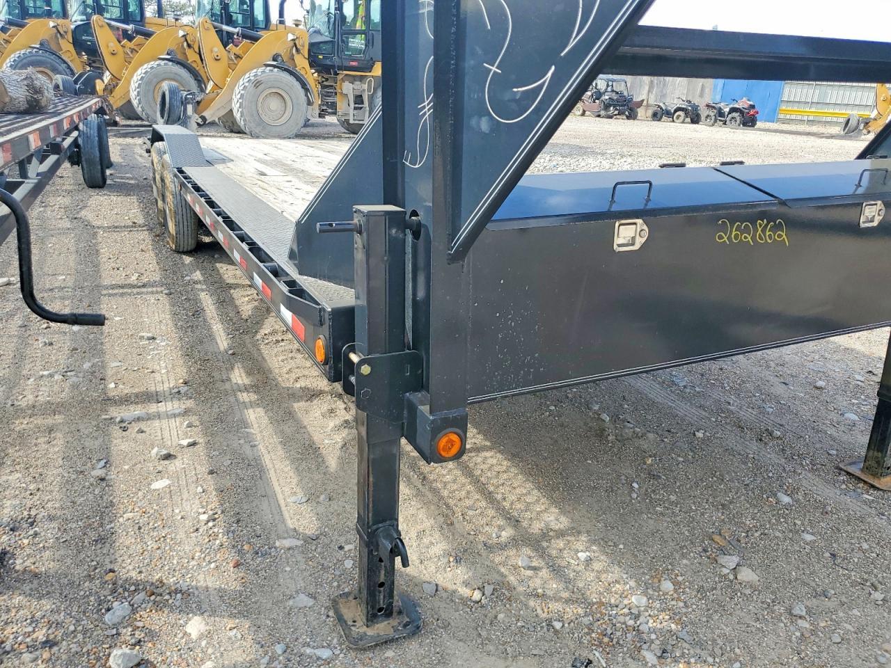 2022 Load Trail Equipment Trailer