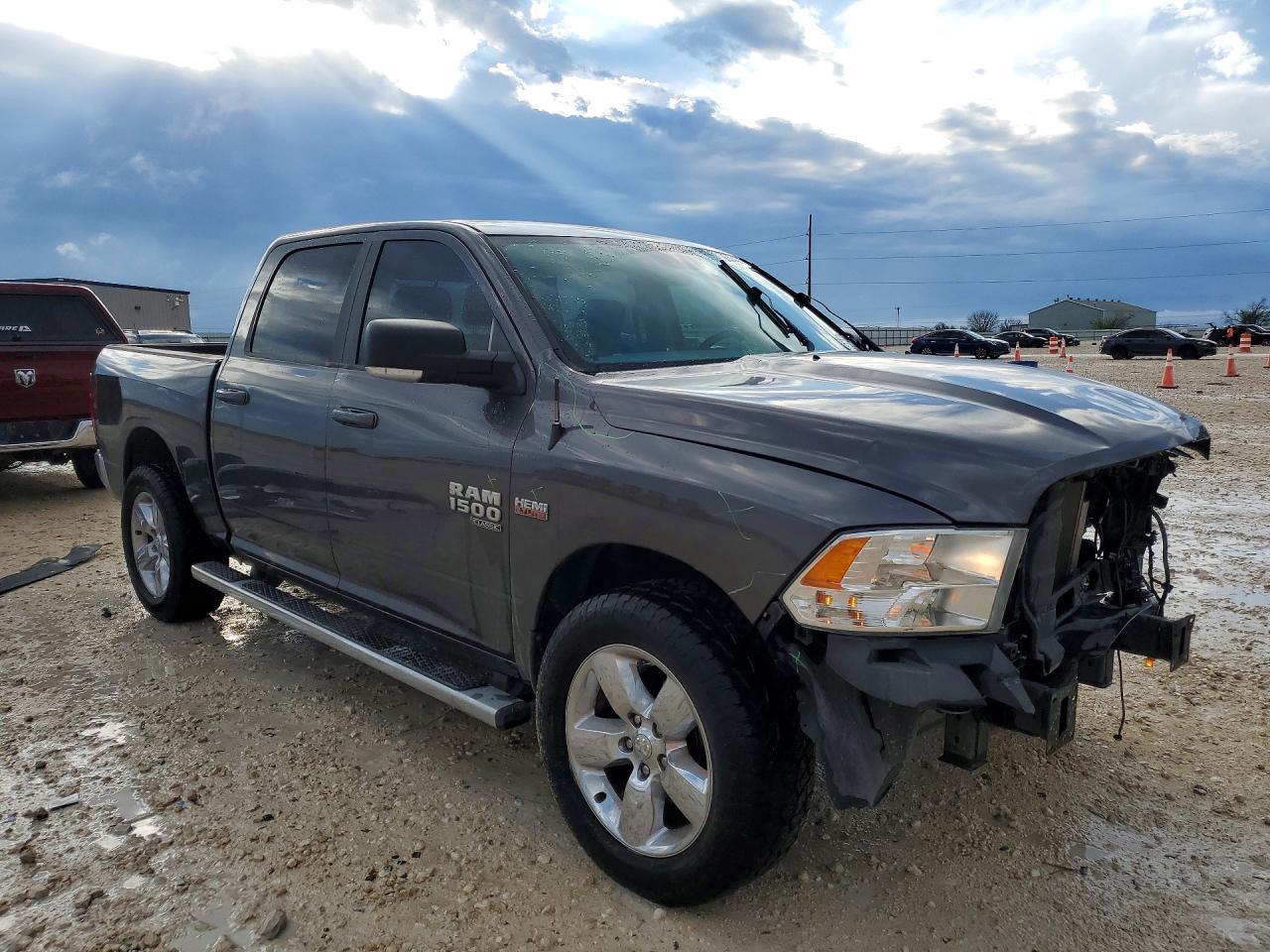 2019 Dodge RAM 1500 Classic SLT