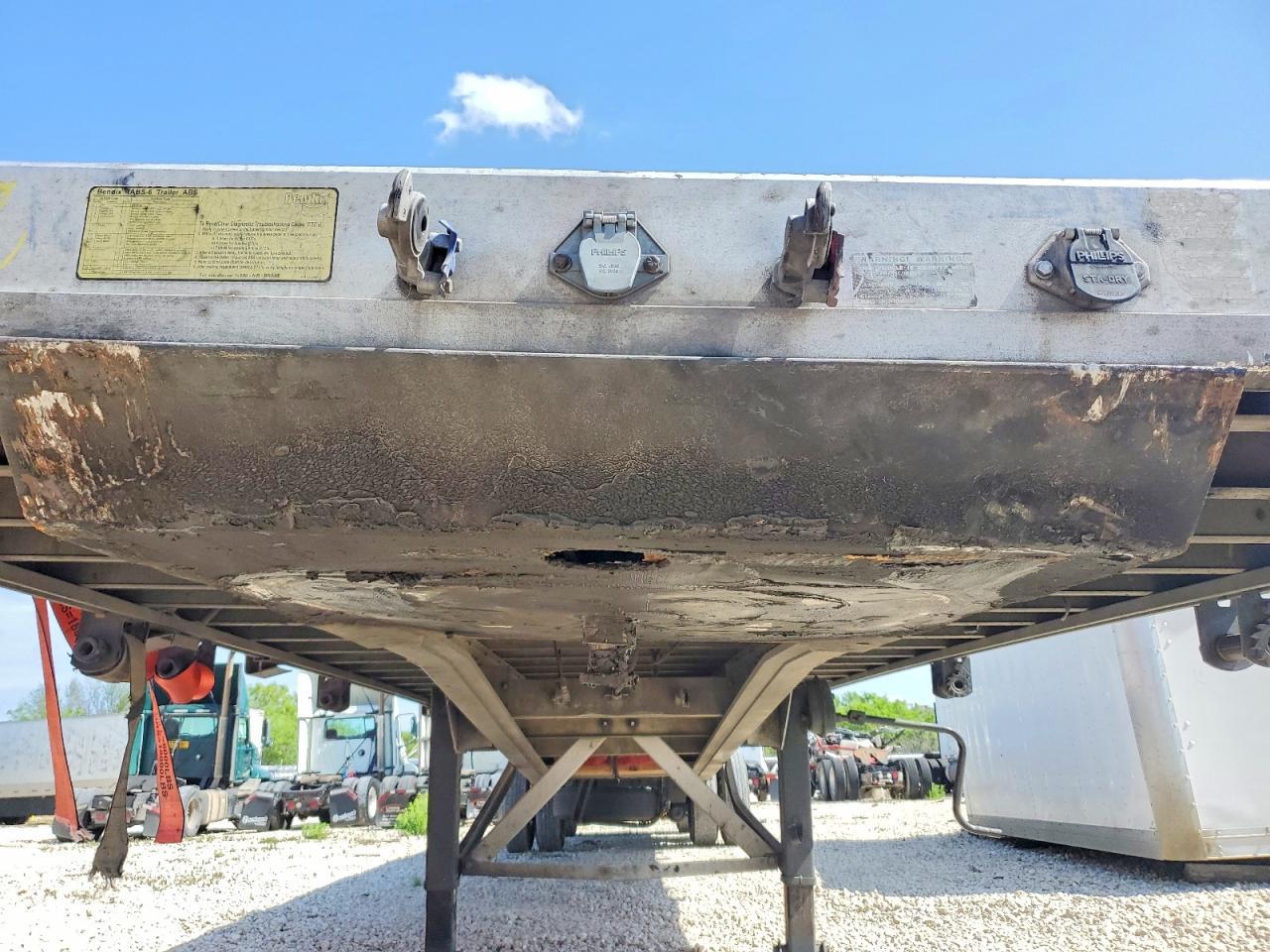 2007 Reitnouer Flatbed Trailer