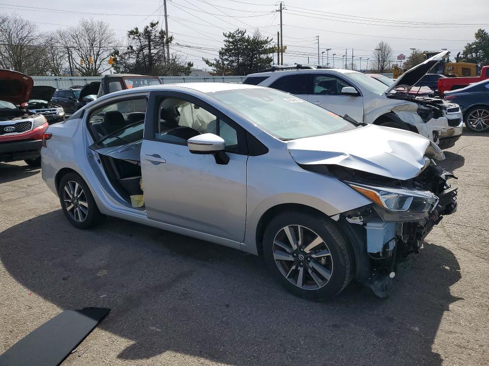 2021 Nissan Versa sv
