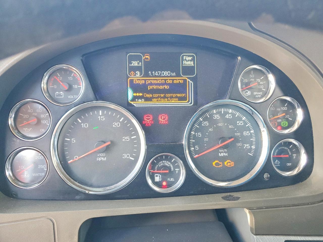 2015 Kenworth Construction T680