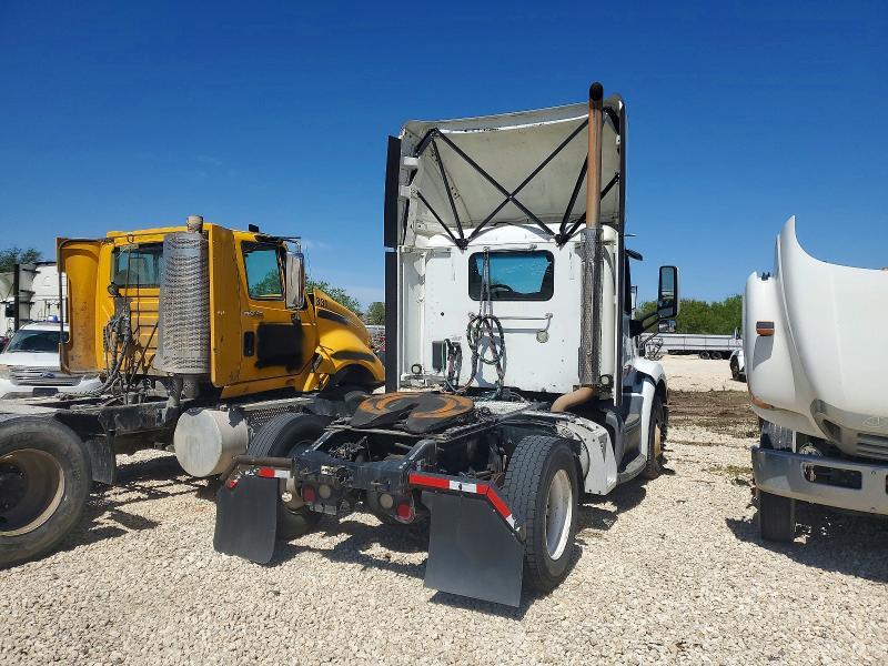 2018 Peterbilt 579 Semi Truck