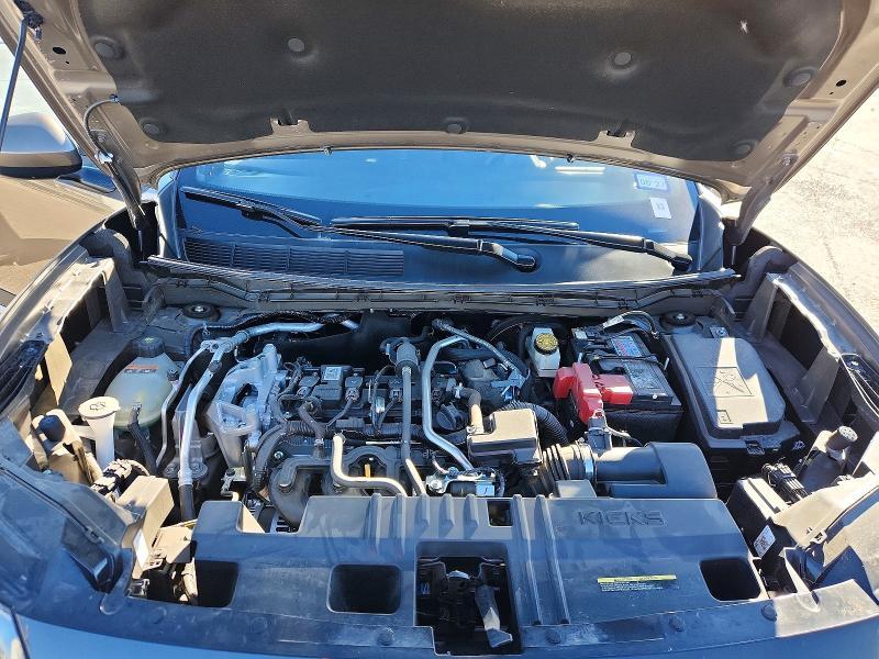 2025 Nissan Kicks sv