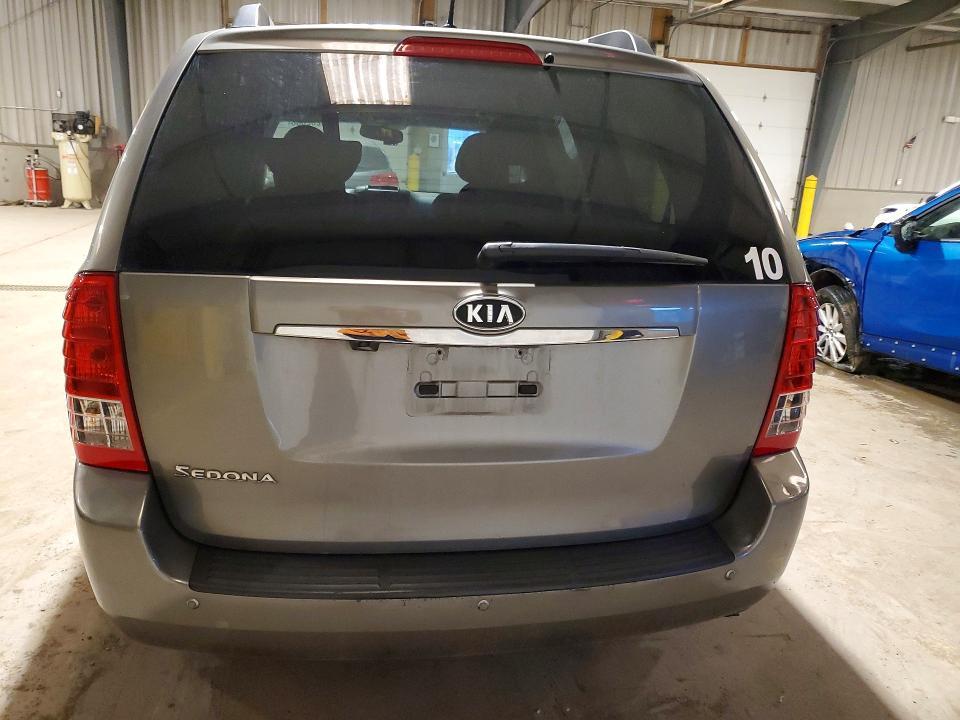2012 KIA Sedona lx