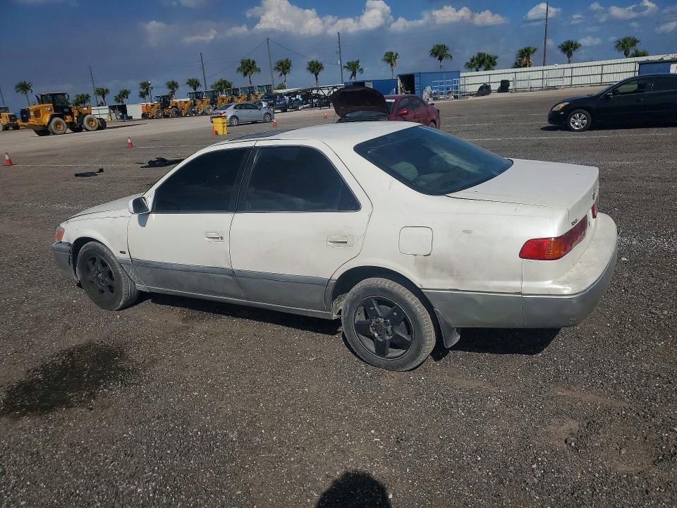 2001 Toyota Camry le