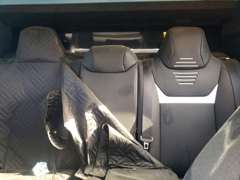 2025 Tesla Cybertruck
