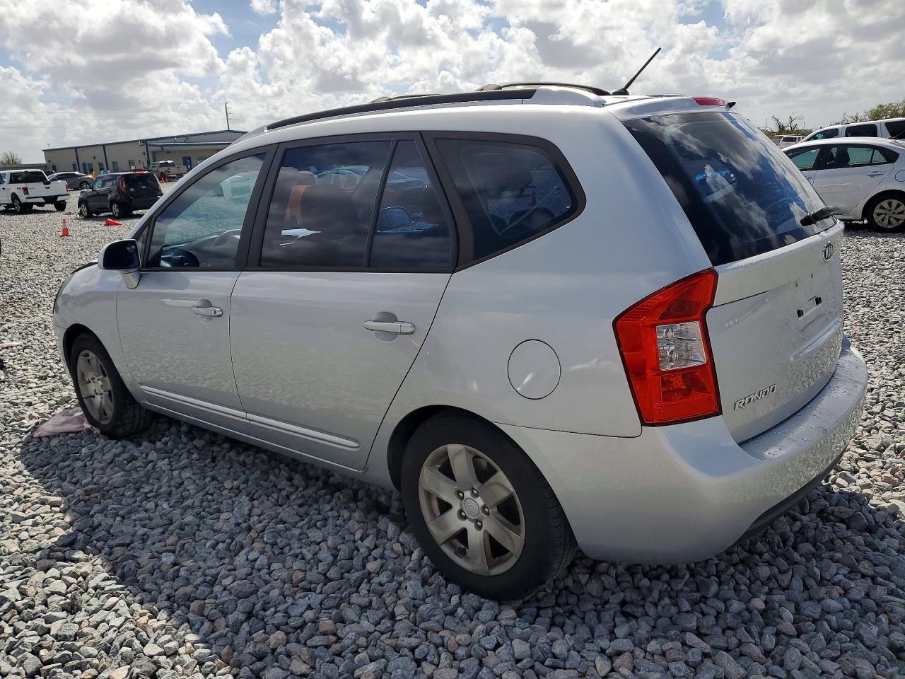 2007 KIA Rondo lx