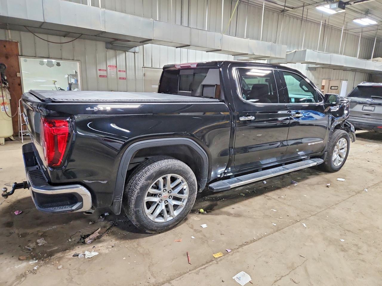 2019 GMC Sierra K1500 SLT